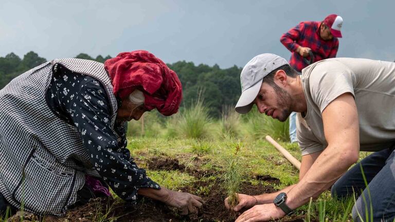 Pepe Couttolenc lanza gira nacional de reforestación con alcaldes verdes