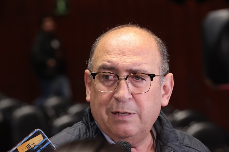 Moreira exige que todos los secretarios den la cara en el Congreso