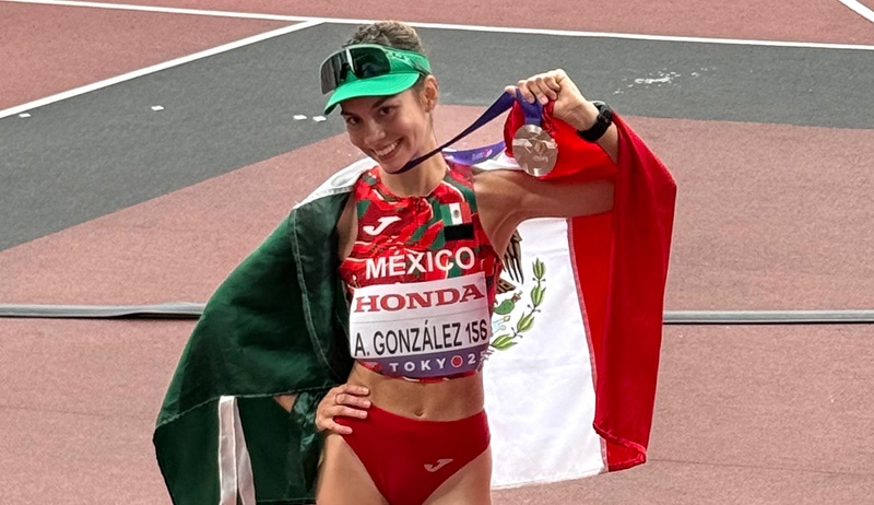 Alegna González logra plata y récord continental en Tokio 2025