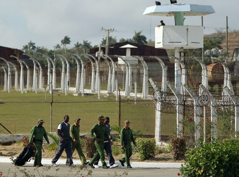 Presos cubanos, víctimas de trabajo forzoso, denuncia ONG
