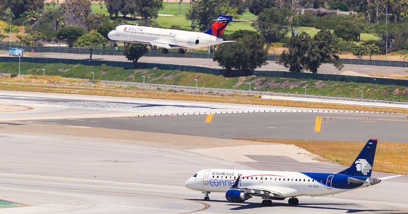 México descarta riesgo aéreo tras alerta de la FAA