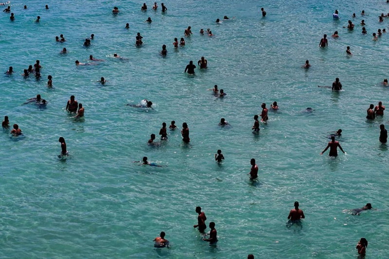 Océanos en alerta: récord histórico de calor y subida del nivel del mar