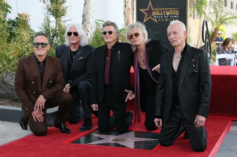 Def Leppard brilla en Hollywood: Jon Bon Jovi rinde homenaje a la leyenda del rock