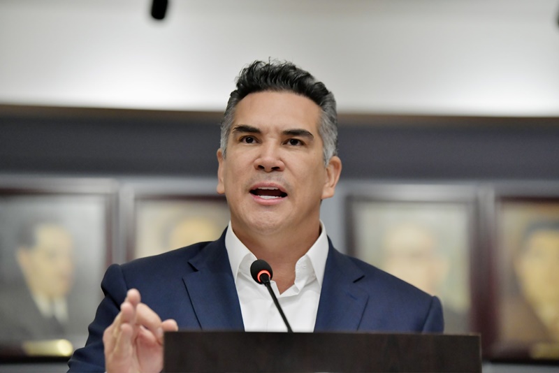 Alejandro Moreno felicita a Rodrigo Paz, presidente electo de Bolivia