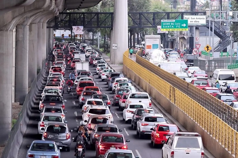 ¡Alerta Vial en CDMX! Marchas y bloqueos paralizan avenidas clave esta mañana