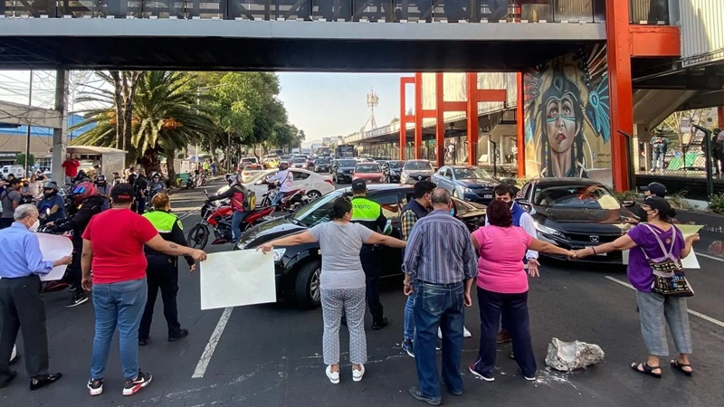 Caos sobre ruedas: marchas y bloqueos disparan el tráfico en la CDMX