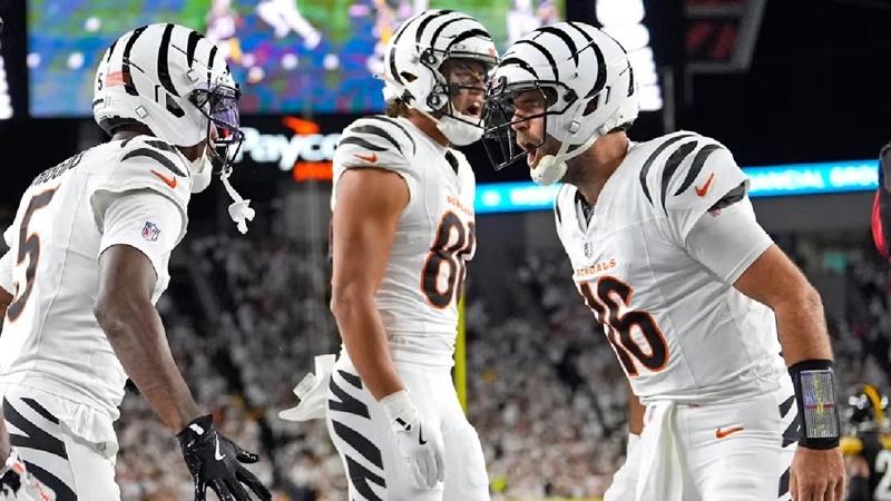 Flacco revive a los Bengals con triunfo agónico sobre Steelers
