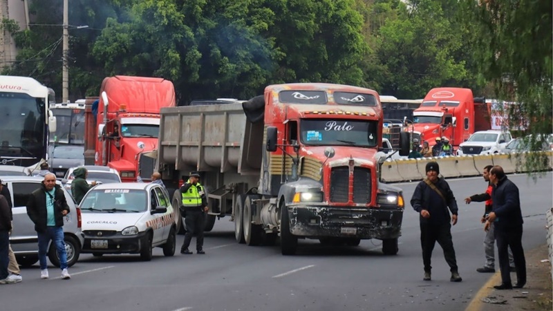 Segob responde a bloqueos y convoca conferencia urgente