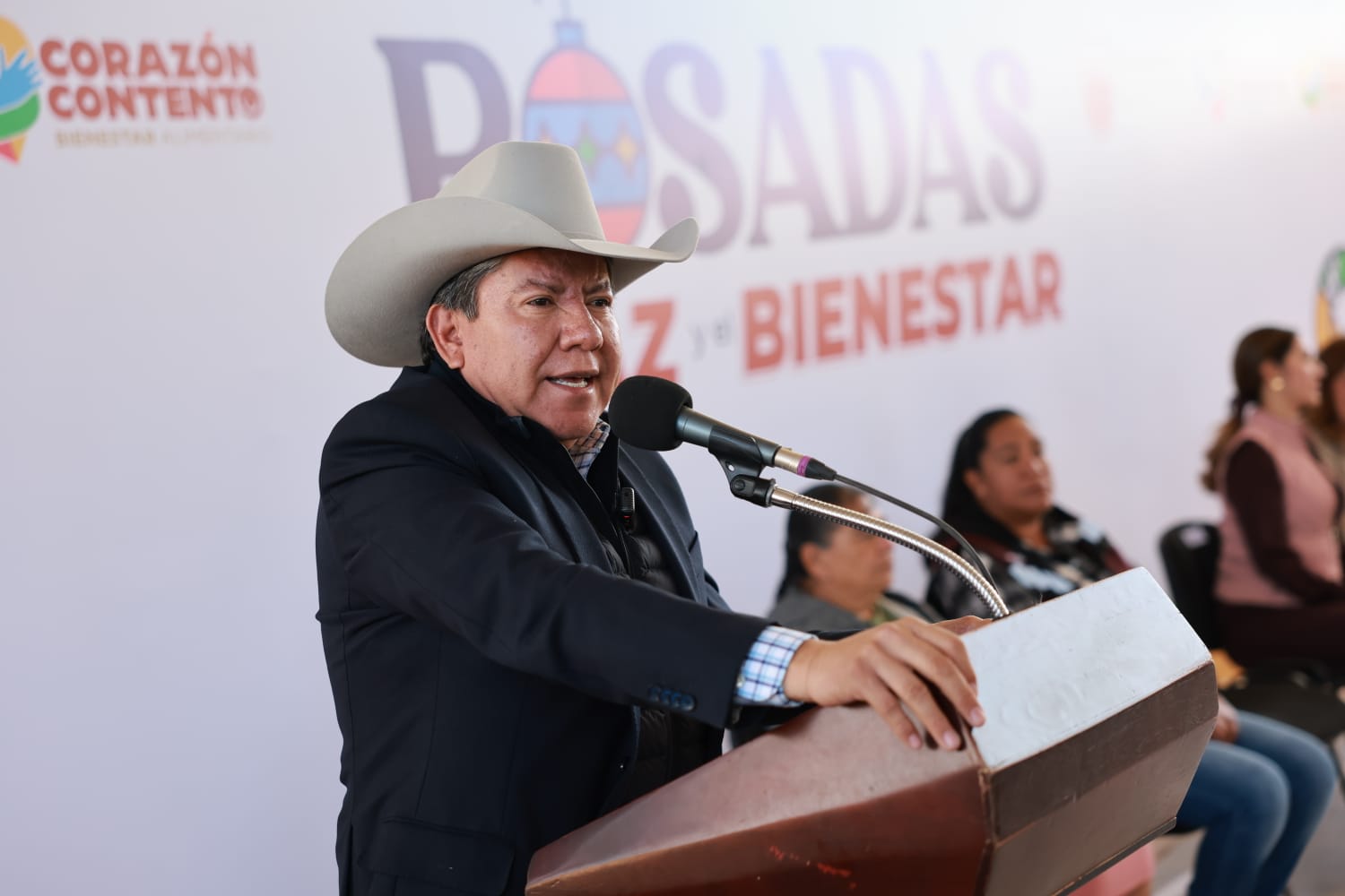 Con canastas alimentarias, fortalece Gobernador David Monreal Ávila economía de familias de Juan Aldama