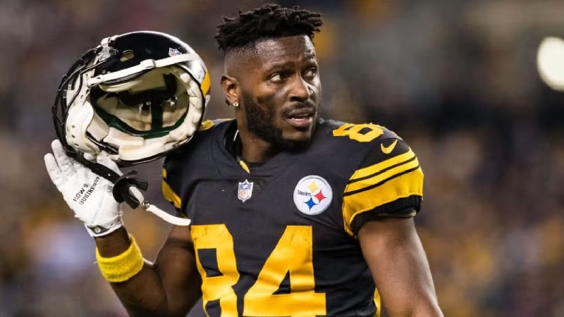 Antonio Brown, detenido por intento de asesinato