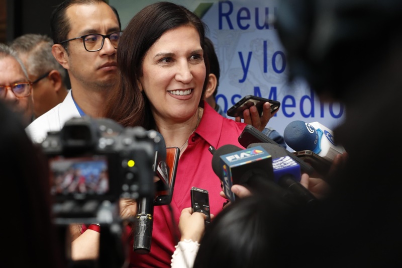 Kenia López Rabadán llama a blindar la democracia: “Veamos a Venezuela y aprendamos”