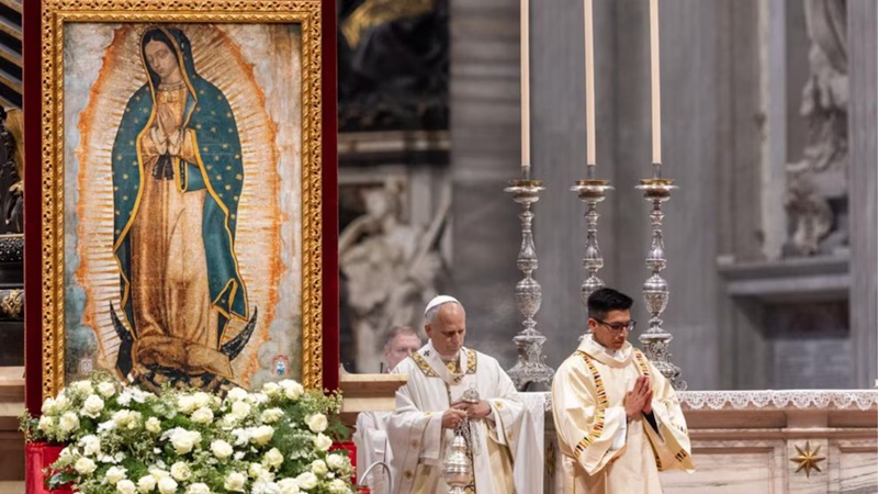 El Papa pide proteger a jóvenes en misa guadalupana en Roma