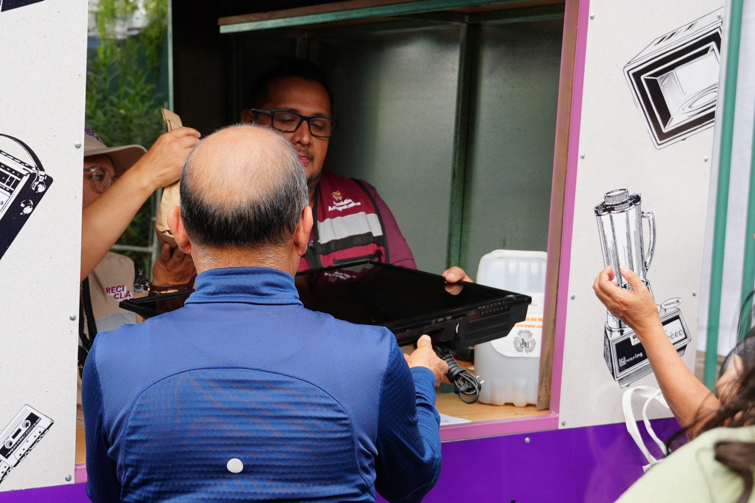 Primer Reciclatrón permanente llega a Azcapotzalco para el manejo seguro de electrónicos