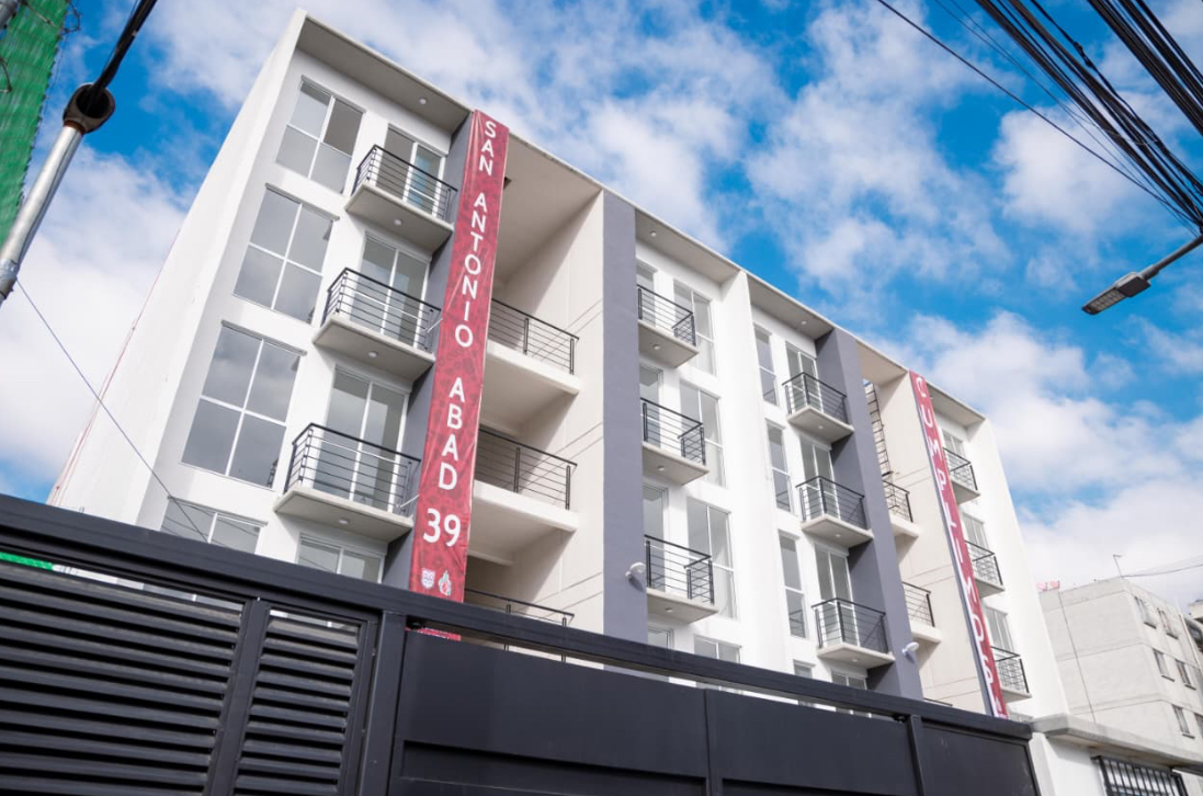 A ocho años del sismo, Clara Brugada devuelve el hogar a 81 familias de Narvarte y Obrera