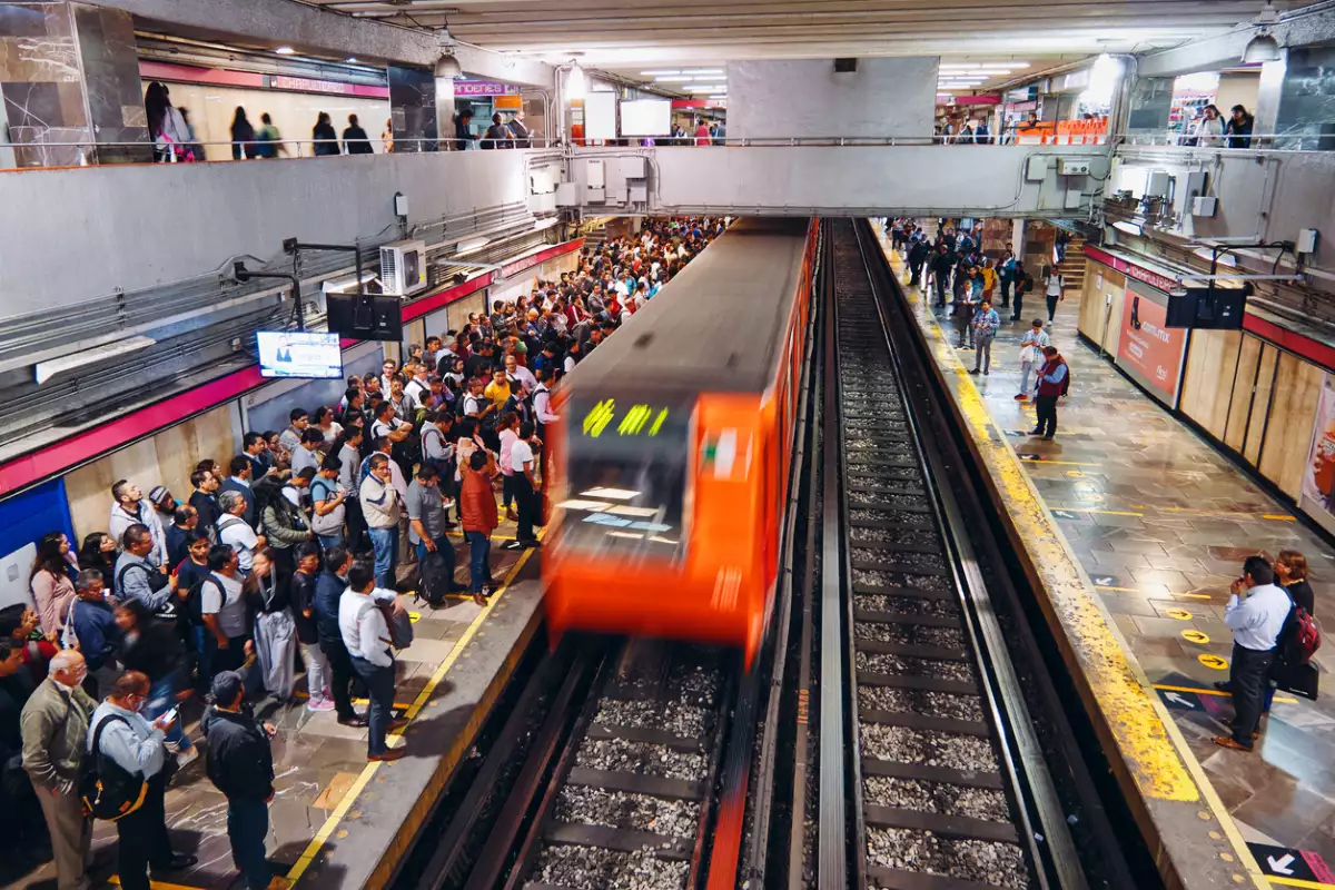 Cabinas virtuales y alta fidelidad: así se capacita el personal del Metro en la Nueva Línea 1