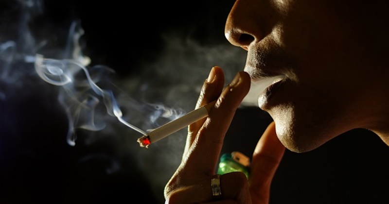 Menos fumadores, nuevo reto: vapeo crece entre adolescentes