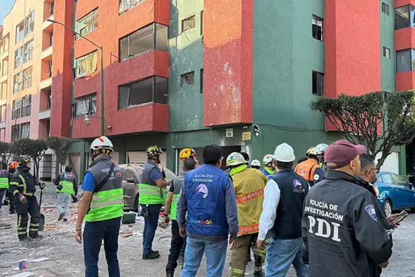 Explosión por gas en Paseos de Taxqueña deja 24 familias sin hogar y en espera de dictamen estructural
