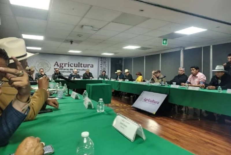 Transportistas y campesinos advierten nuevos bloqueos si no hay acuerdos