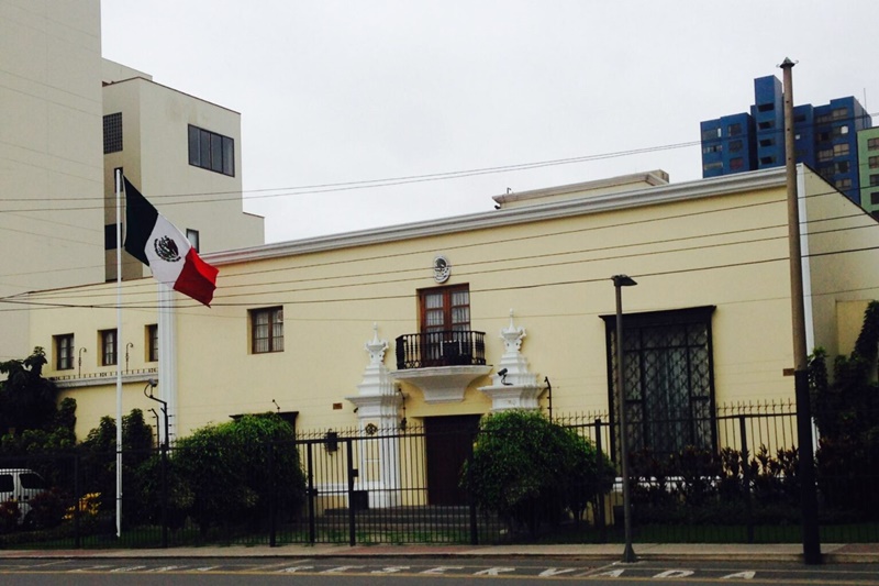 Perú descarta irrumpir en embajada de México por caso Betssy Chávez