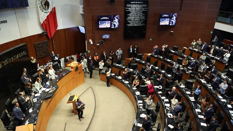 Senado aprueba aumento salarial en debate por austeridad