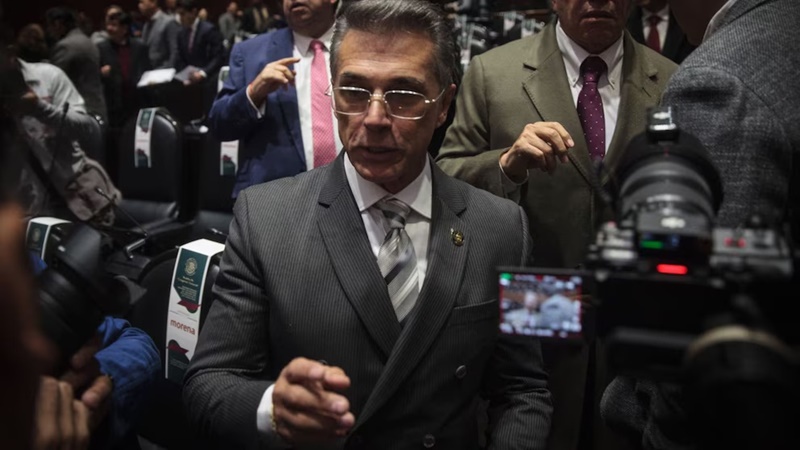 Morena cita a Sergio Mayer y analiza posible expulsión