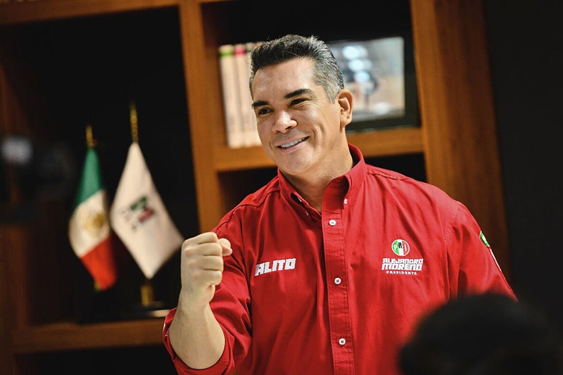 Alejandro Moreno celebra freno a revocación de mandato en 2027