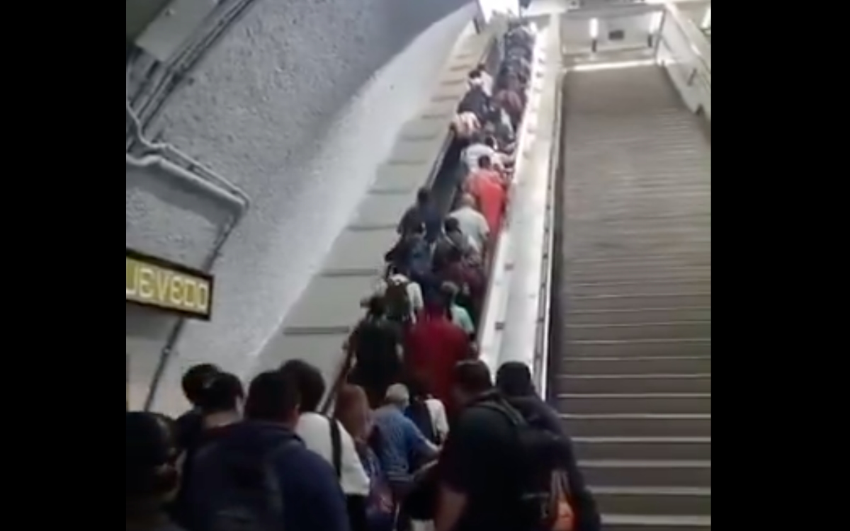 Caída en escaleras del Metro CDMX deja 11 heridos en Miguel Ángel de Quevedo