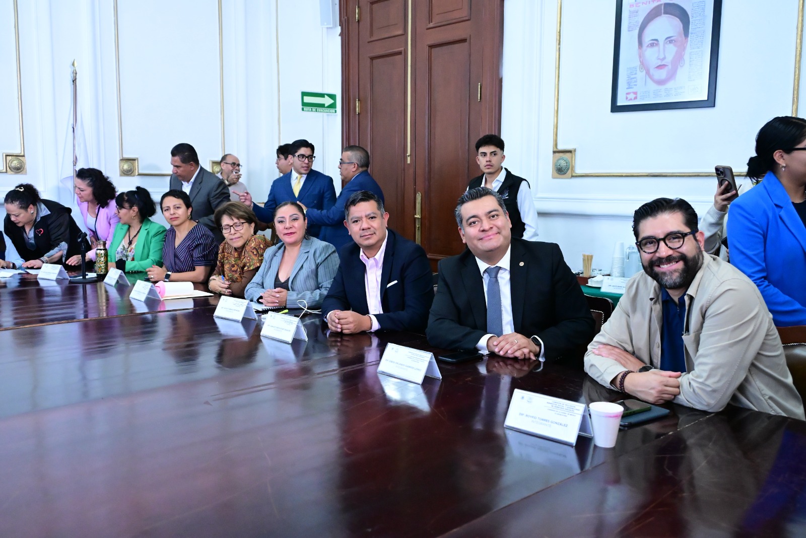 Dan luz verde a derecho al cuidado en CDMX; especialistas advierten riesgo de quedarse en discurso