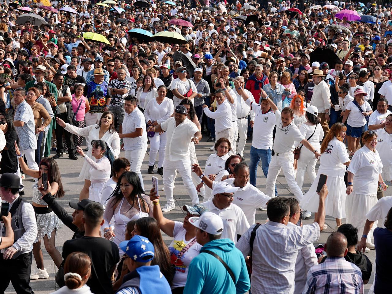 Baile, comunidad y cultura: así se vivió “La Rutina del Pueblo” en el Zócalo capitalino