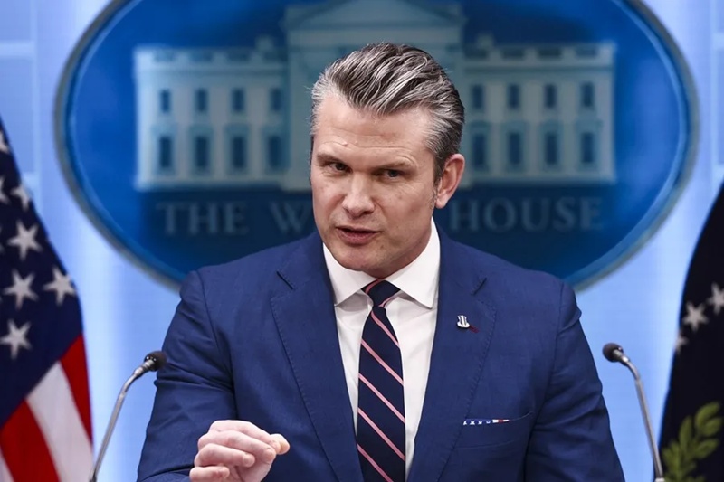 Hegseth exige a Europa mayor compromiso militar en el Estrecho de Ormuz