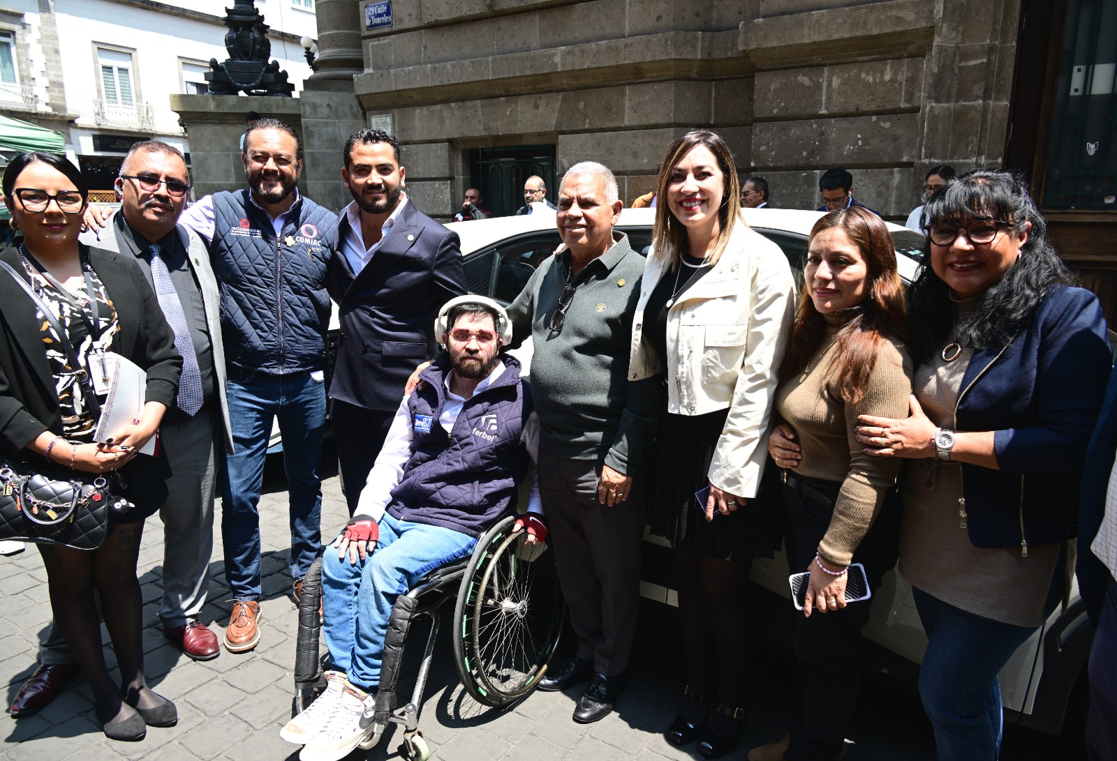 CDMX presenta taxi eléctrico para personas con discapacidad: ¿solución o promesa pendiente?